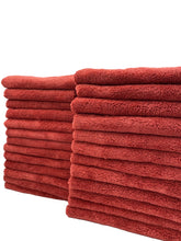 Load image into Gallery viewer, Red Edgeless Microfiber 550gsm 16x16"
